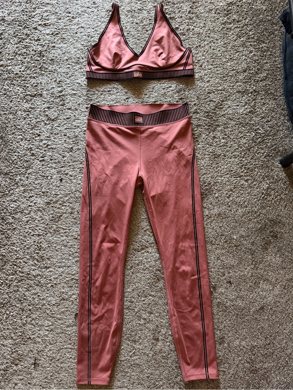 ALO Yoga Women’s Mauve Pink Bralette and Legging Set
